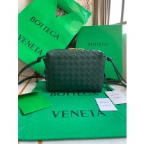 보테가베네타 여자가방 라지  680225