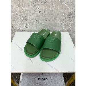 프라다 남자 슬리퍼