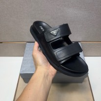 프라다 남자 슬리퍼