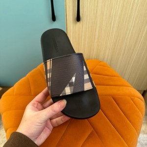 버버리 남녀공용 슬리퍼