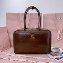 미우미우 5BB117 서류가방