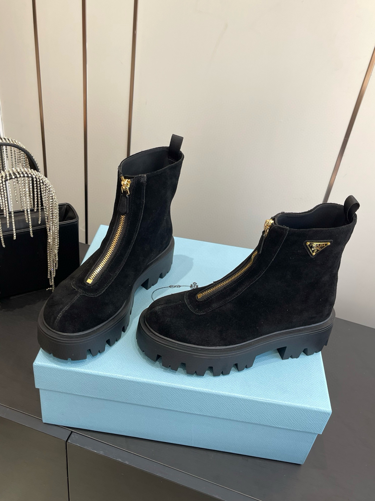 프라다 여자 부츠
