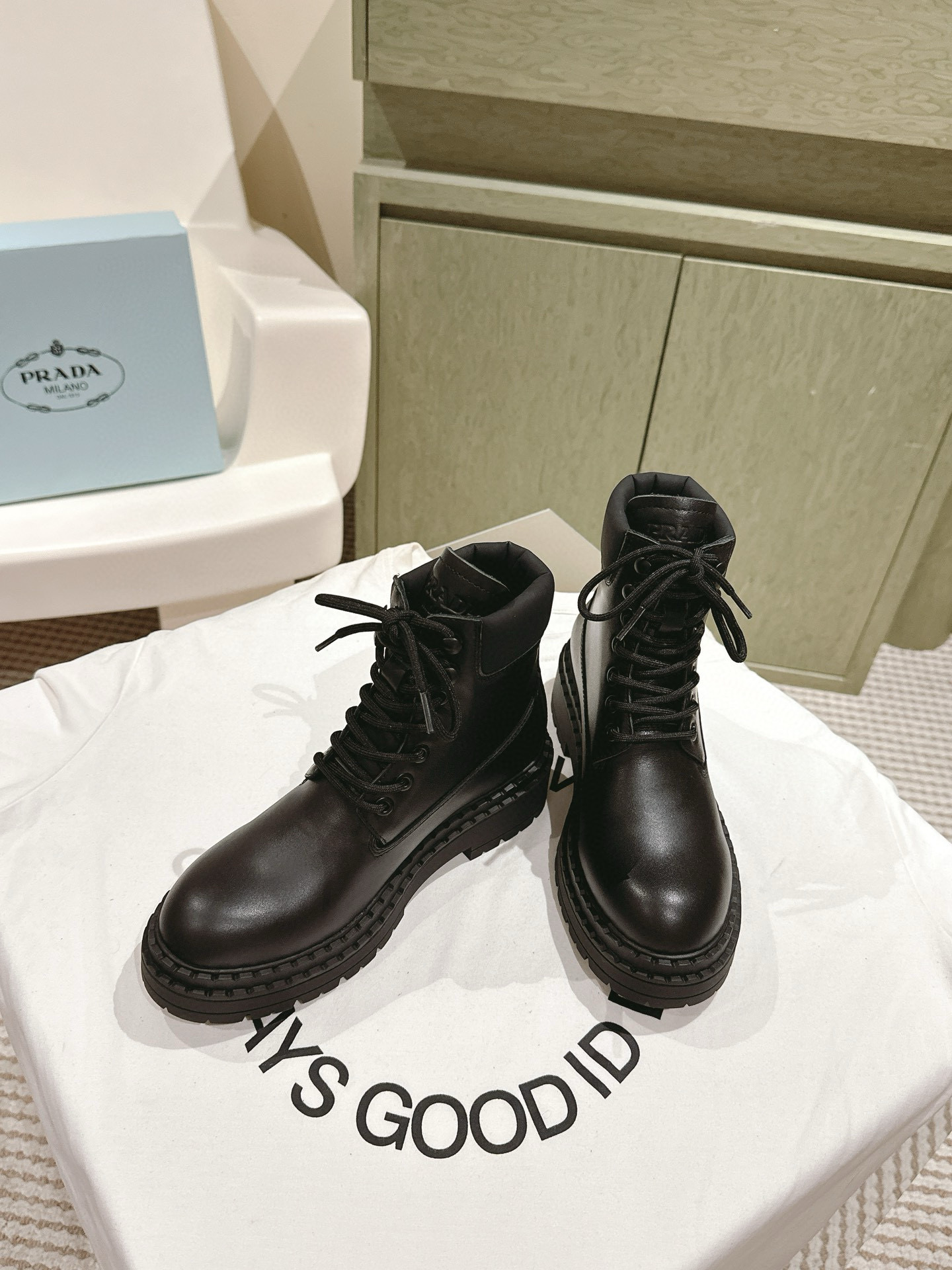 프라다 4CM 여자 부츠