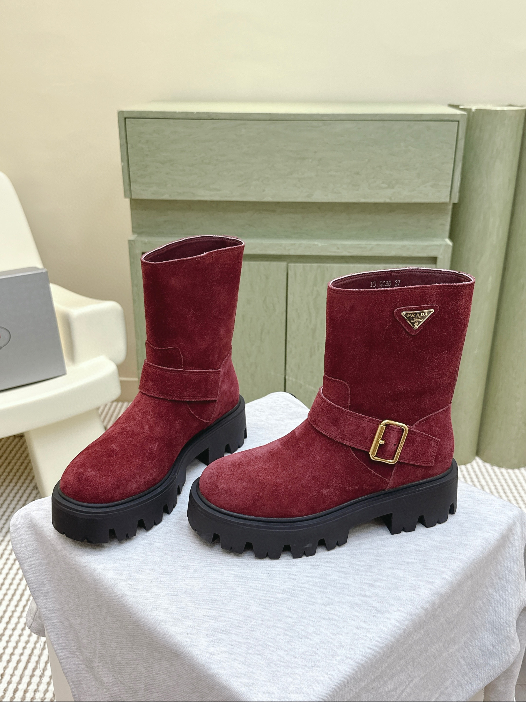 프라다 여자 부츠