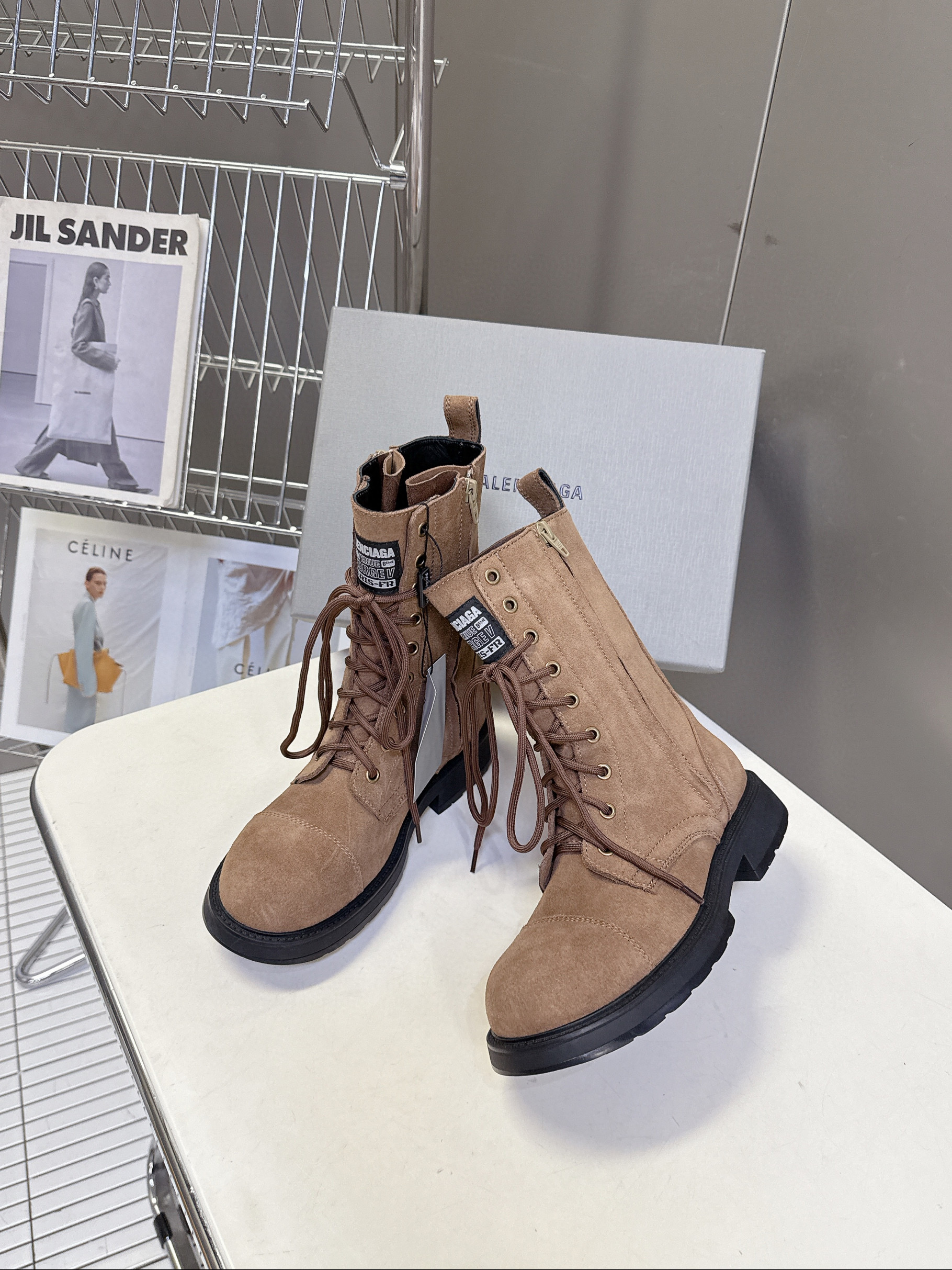 발렌시아가 남여공용 부츠