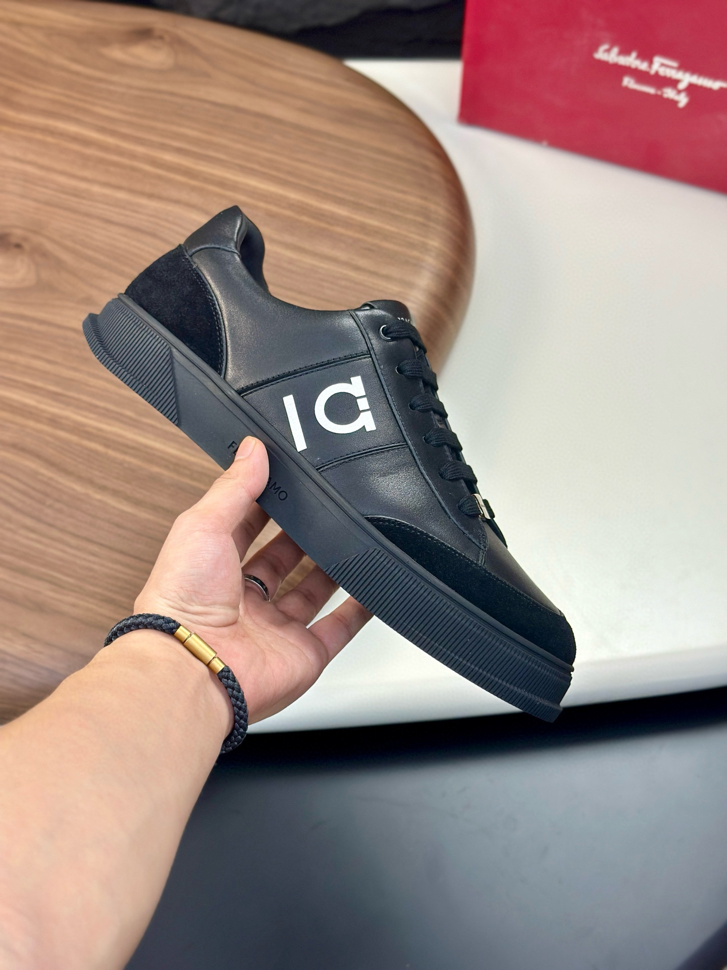 살바토레 페라가모 남자 신발 운동화 스니커즈