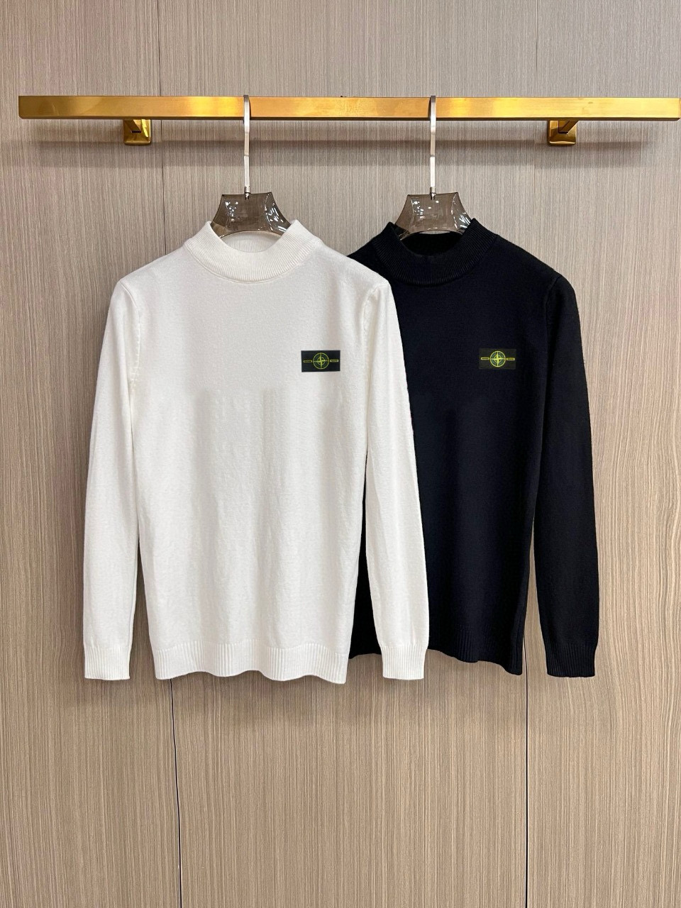 스톤아일랜드 2컬러 남자 니트